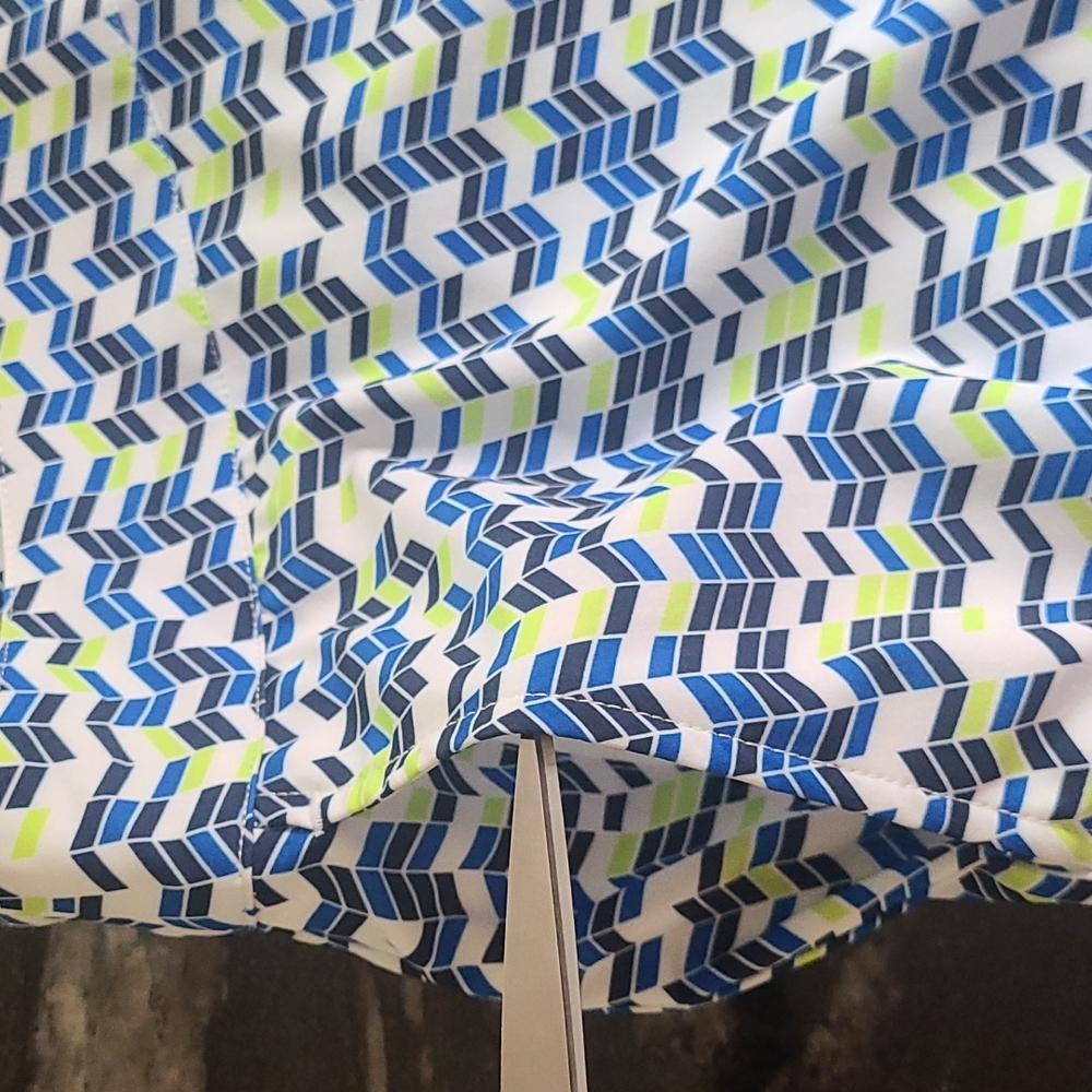 NWT IZOD Golf Skort. Size 14. Pockets  Blues/White/Lime Side Zip. UPF-15 - Picture 7 of 10